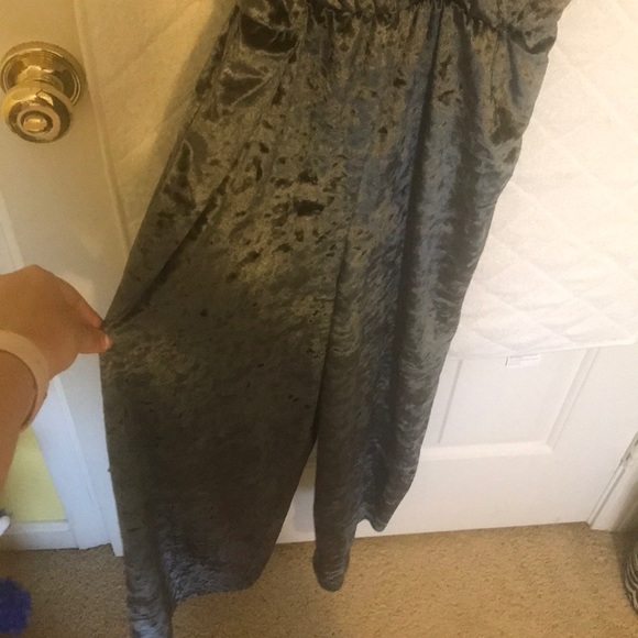 Taylor and sage velvet jumpsuit - Picture 4 of 4